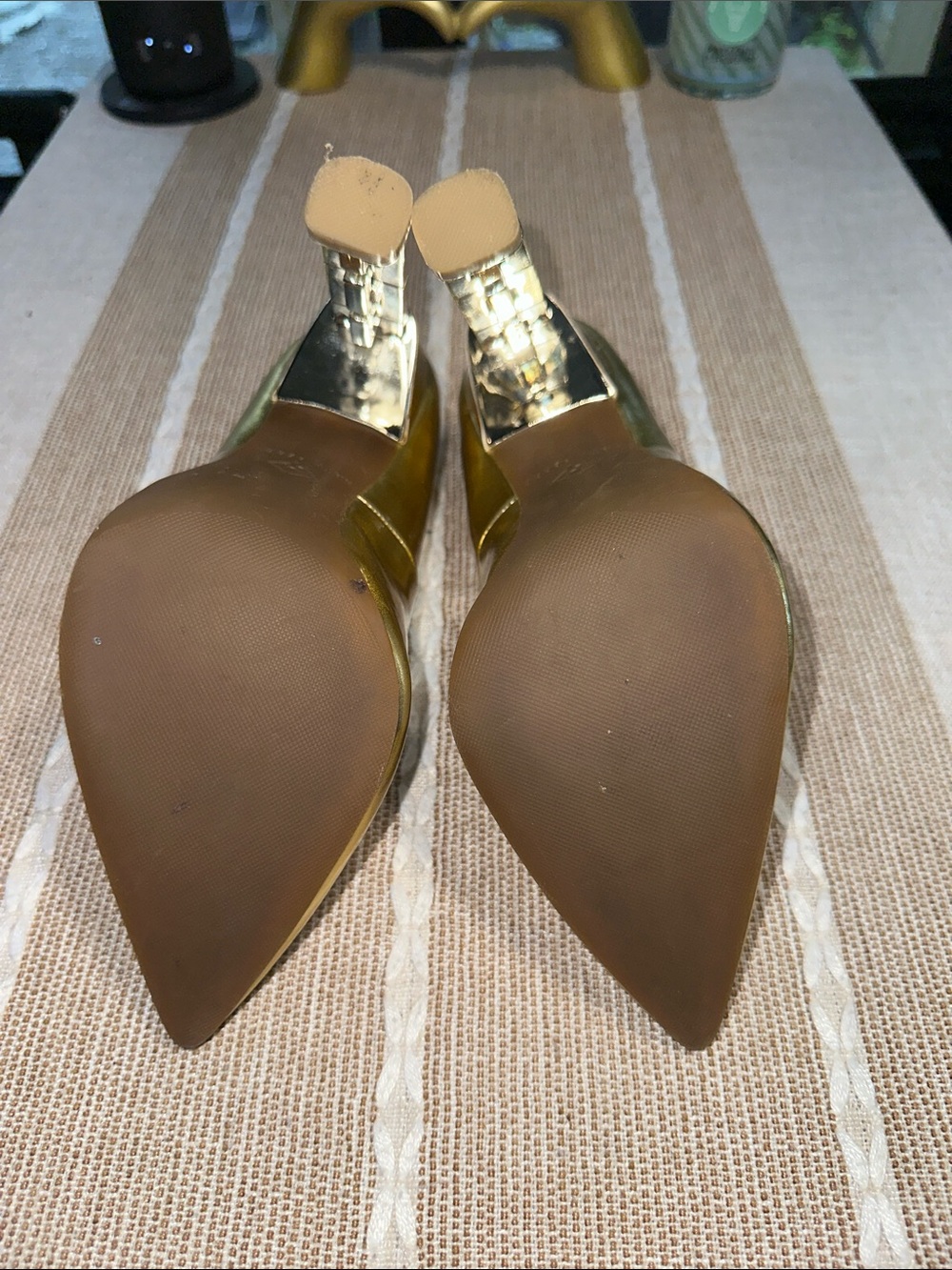 Katy Perry Collections Metallic Gold Pointed Toe Pumps - Picture 4 of 4